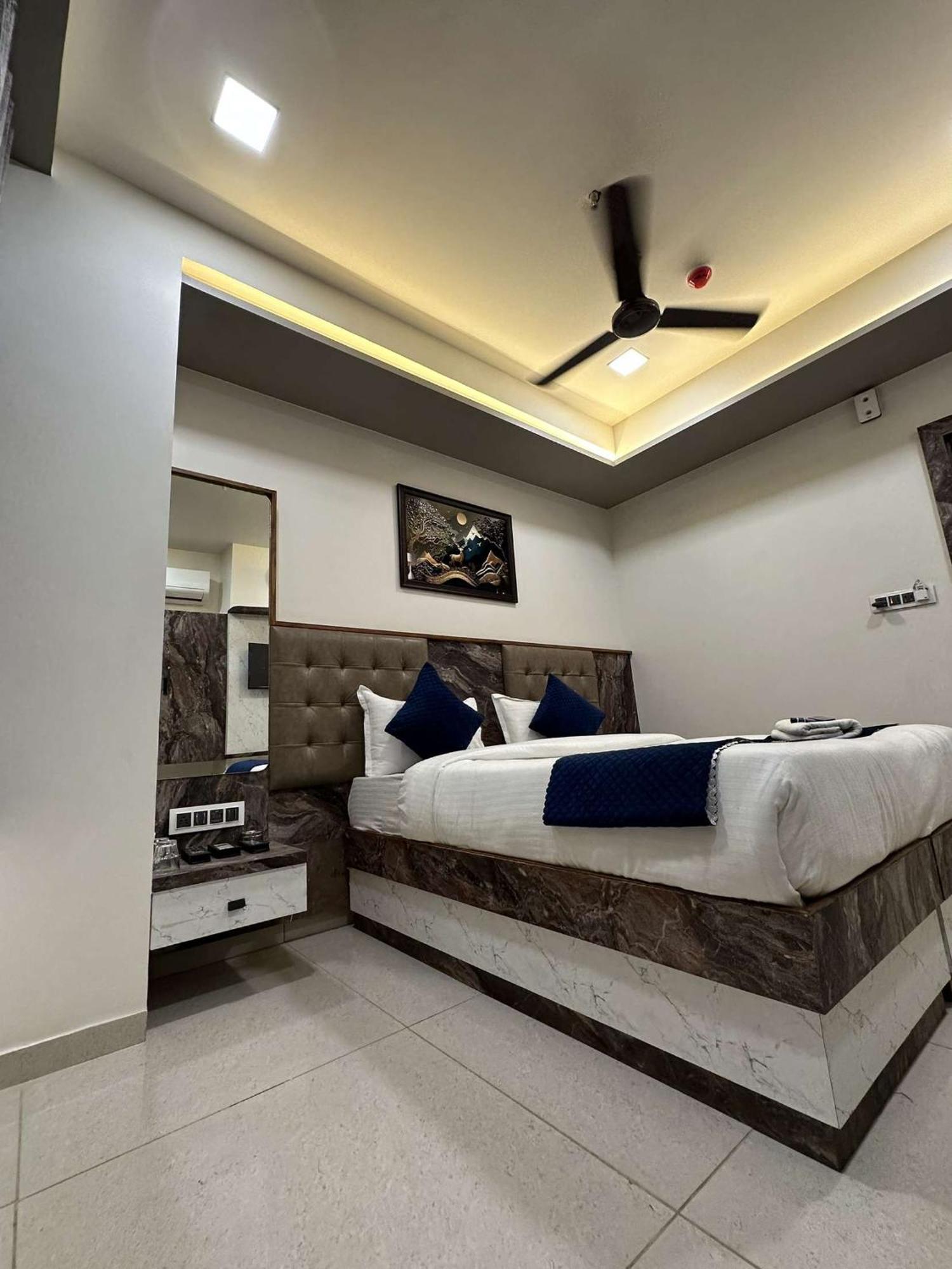 Hotel E Classico Bhavnagar Exterior photo